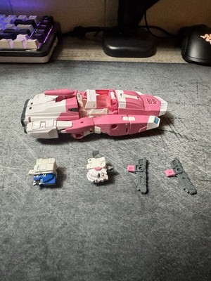 Transformers Titans Return Arcee