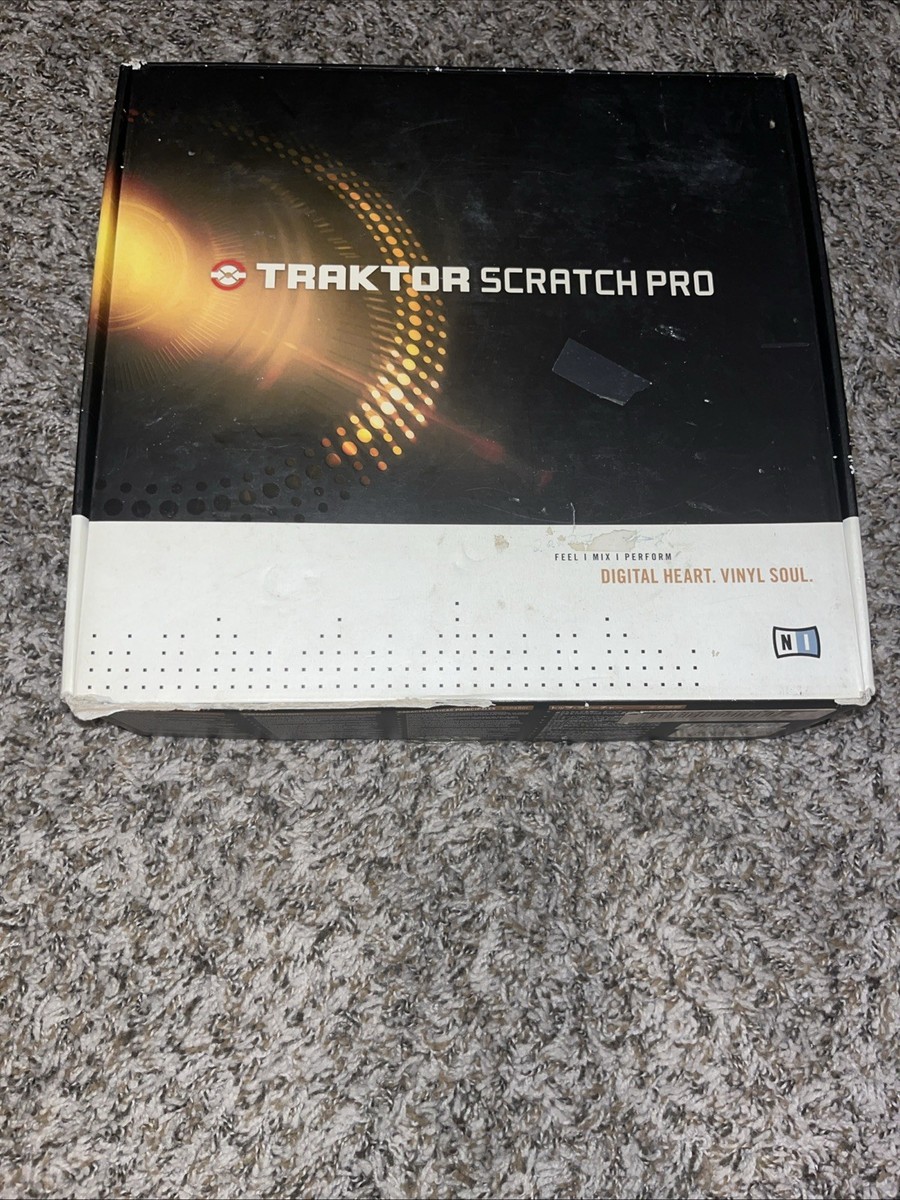 Native Instruments Traktor Scratch Pro DJ Performance Package