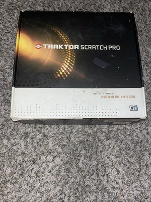 Native Instruments Traktor Scratch Pro DJ Performance Package Audio 8