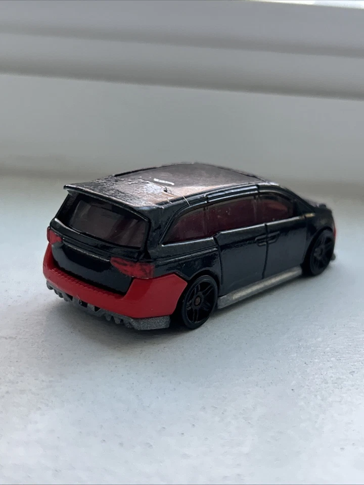 Honda Odyssey 2015 Mainline personalizado Hot Wheels en negro brillante Foto 4 de 4