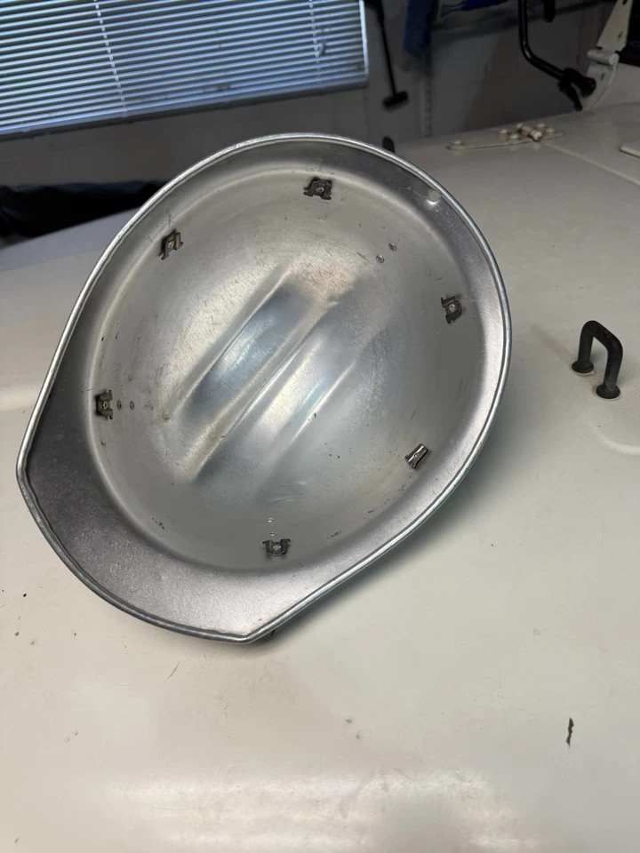 E.D. Sombrero duro Bullard vintage de aluminio Foto 2 de 4