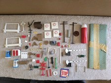 Large Lot Of Vintage Plasticville Railroad Pieces