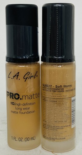 LA Girl - Pro Matte HD Foundation - Soft Honey (2-pack) - Picture 2 of 5