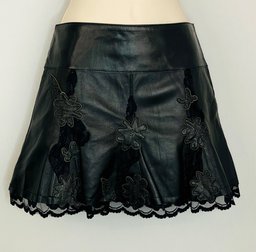 Vintage Y2K BEBE black genuine leather mini skirt, floral suede lace XS 2 - Picture 2 of 9