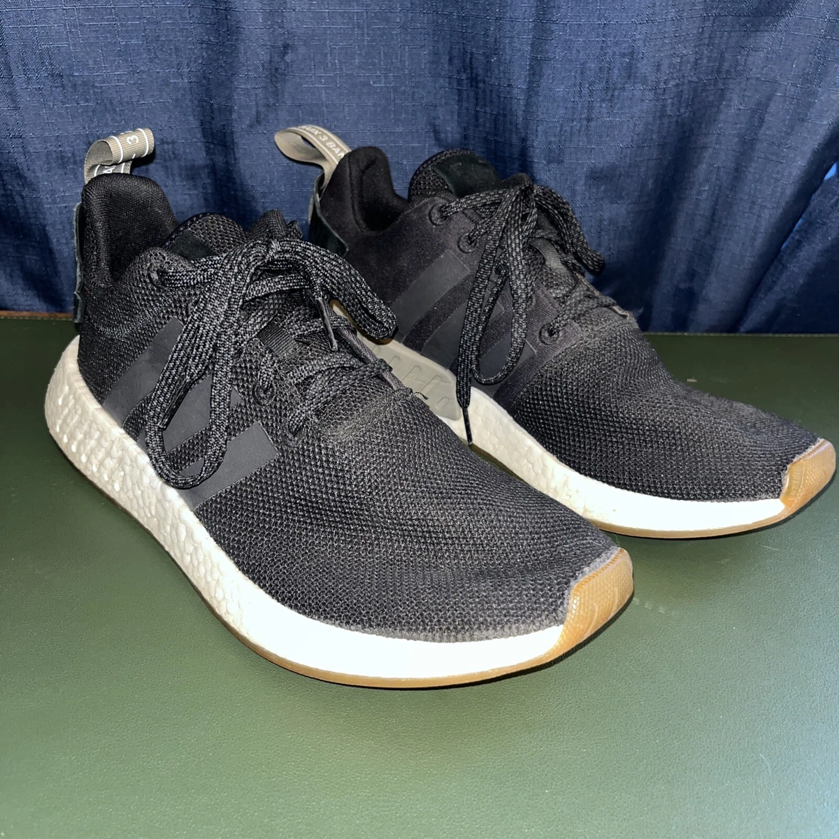 Adidas nmd r2 utility best sale black