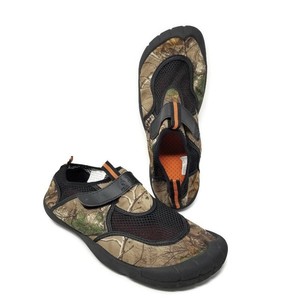 camo water shoes