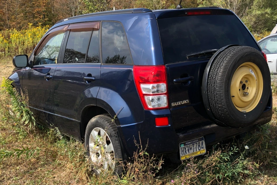 Cubierta de neumático de repuesto Suzuki Grand Vitara 2012 2006-2013 Foto 2 de 4
