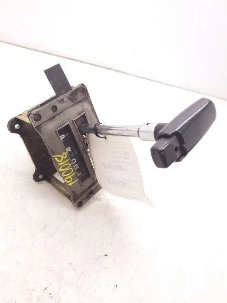 1983 TOYOTA PICKUP REGULAR CAB RWD AUTOMATIC TRANSMISSION SHIFTER  - Image 3 of 4