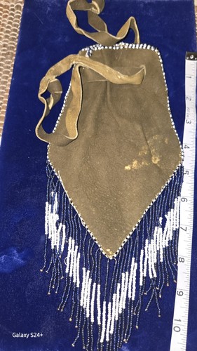 Vintage Native Amerivan Beaded Medicine Bag Buckskin Blue, Brown White Beads - Picture 4 of 7