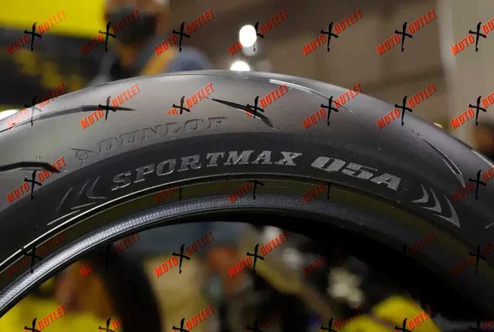 200/55ZR17 Dunlop Sportmax Q5A Rear Tire Motorcycle 200 55 17  Back 45274209 - Image 2 of 4