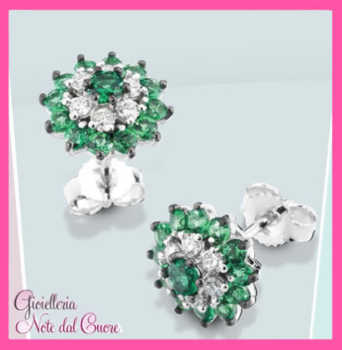 ORECCHINI ORO BIANCO 18K CON VERI SMERALDI E DIAMANTI NATURALI E VVS 0.96 CARATI - Foto 1 di 1