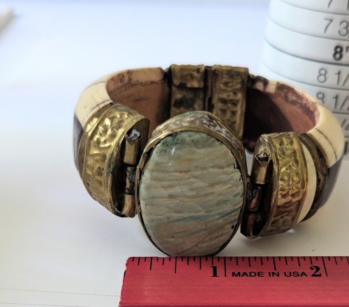 Tara Mesa ? Ivory Color Bone Brass Bangle Bracelet w/ Center Stone Estate 7" - Picture 12 of 13