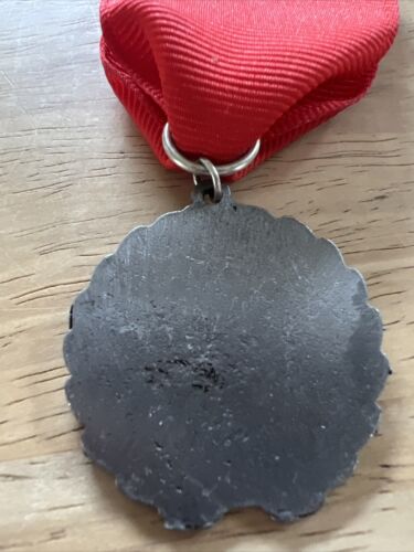 Medaglia nuoto vintage con nastro rosso - Foto 4 di 7