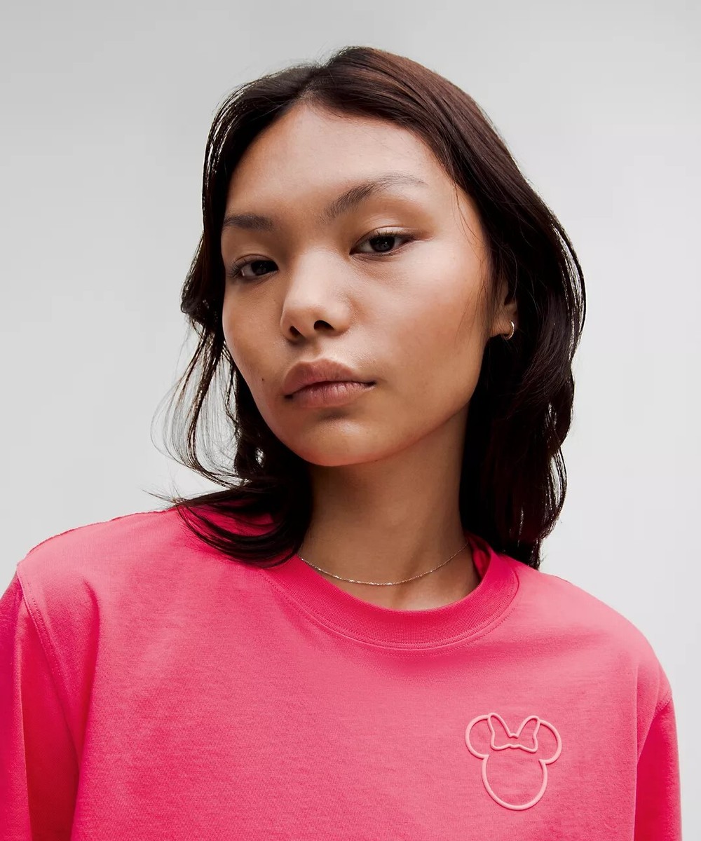 DISNEY X LULULEMON ALL YOURS CROPPED TSHIRT~LIP GLOSS~0 2 4