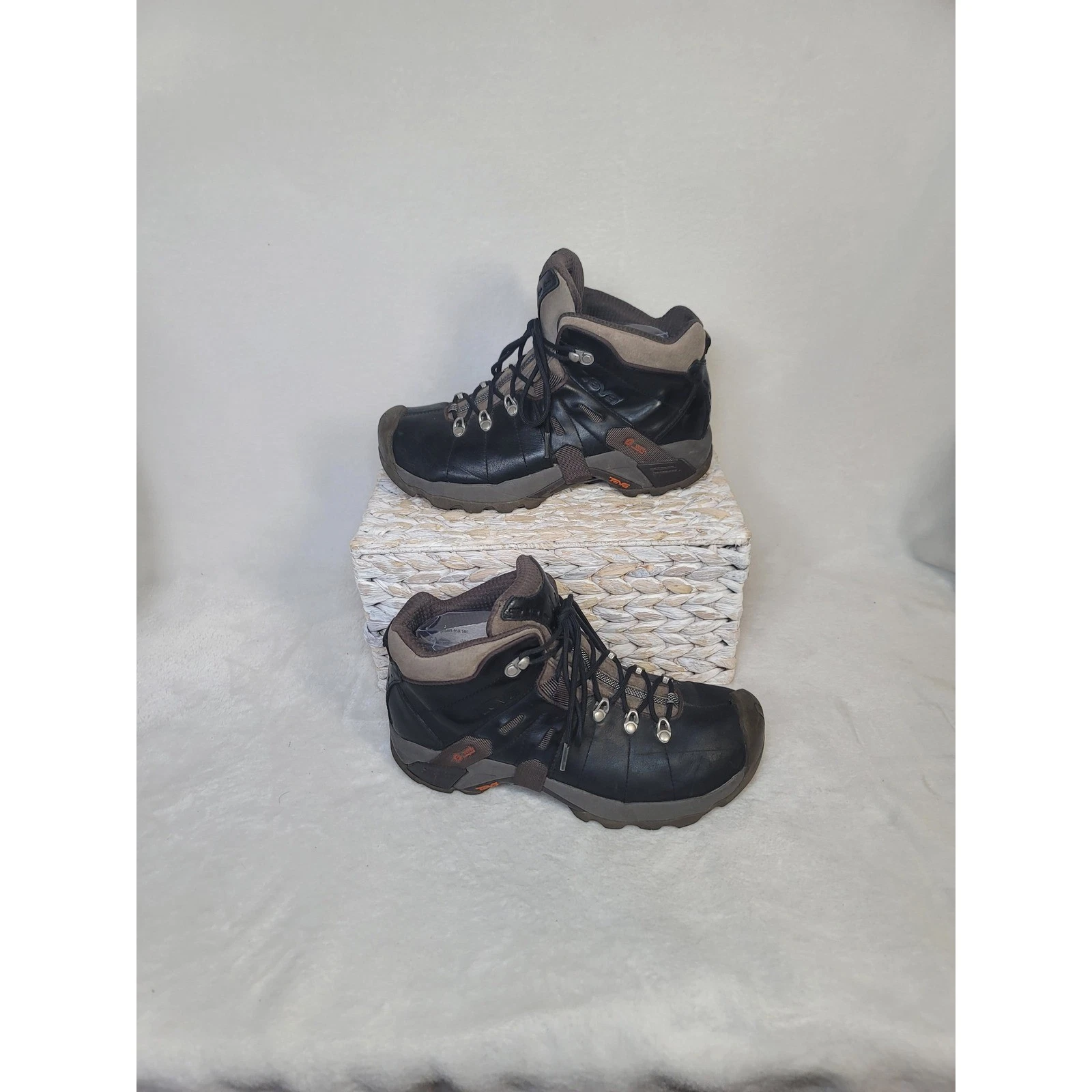 Teva Ossagon Gorpcore Black Leather Hiking Boots Camping Outdoor Mens Size 8.5
Opens in a new window