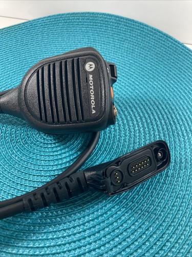 NEW Motorola PMMN4041B Public Safety Mic, 30” Cord, XPR 6000 Series, In Box - Zdjęcie 2 z 4