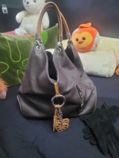 Stand Out Leather Shoulder Bag