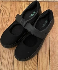 APEX PETALS MIRANDA WOMEN'S Black STRETCHABLE 7.5 M  MARY JANE SHOES A350W