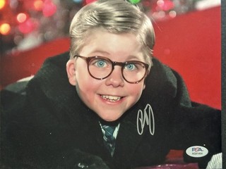 Peter Billingsley Signed 8x10 A CHRISTMAS STORY Photo RALPHIE Auto PSA/DNA