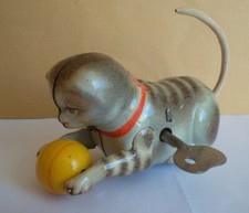 K&ouml;hler Blechspielzeug Katze mit Holzball US-Zohne mechanisch 50er/60er Jahre