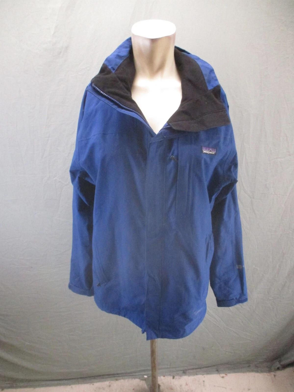 Patagonia Size S Mens Navy Full Zip Waterproof Breathable Hooded Windbreaker 050