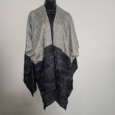 NWT Vince Camuto Shimmery Kimono