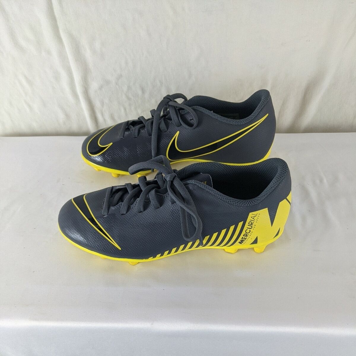 Shoes Nike Jr Mercurial Vapor 12 Club GS MG AH7350 070 gray Soccer Football 4y