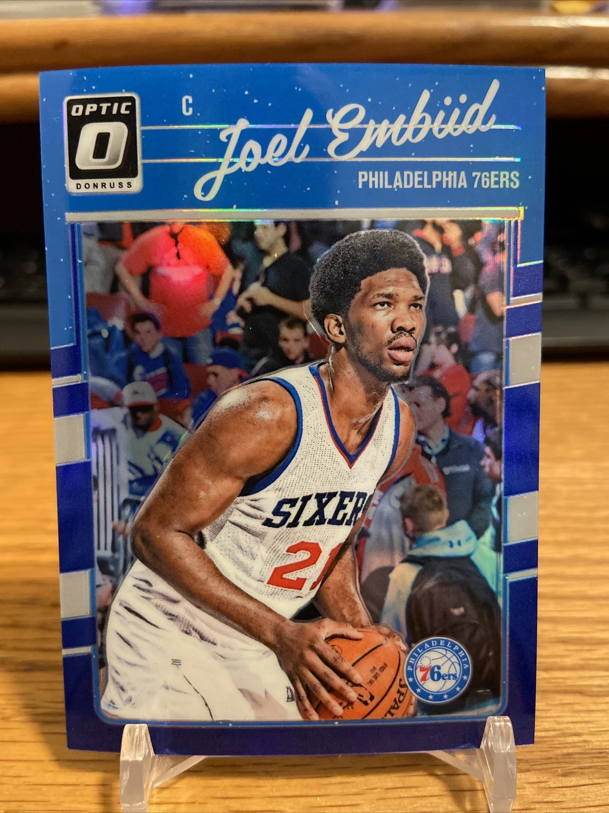 2016-17 Panini Donruss Optic Blue Prizm /49 Joel Embiid #1