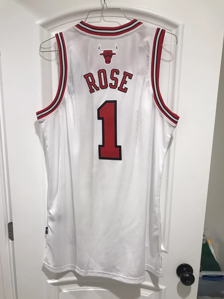 NBA Chicago Bulls Derrick Rose Swingman Jersey, White, Large : :  Sports, Fitness & Outdoors