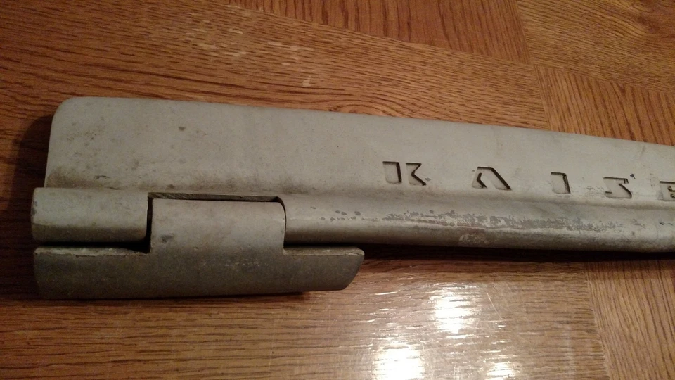 Lower Deck Lid Tail Gate Hinge 49 50 Kaiser Traveler Vagabond 1949 1950 # 206361 - Image 2 of 4