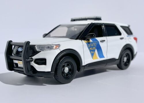 MotorMax 1/43 Scale 2022 Ford Explorer New Jersey State Police Custom - Afbeelding 1 van 12