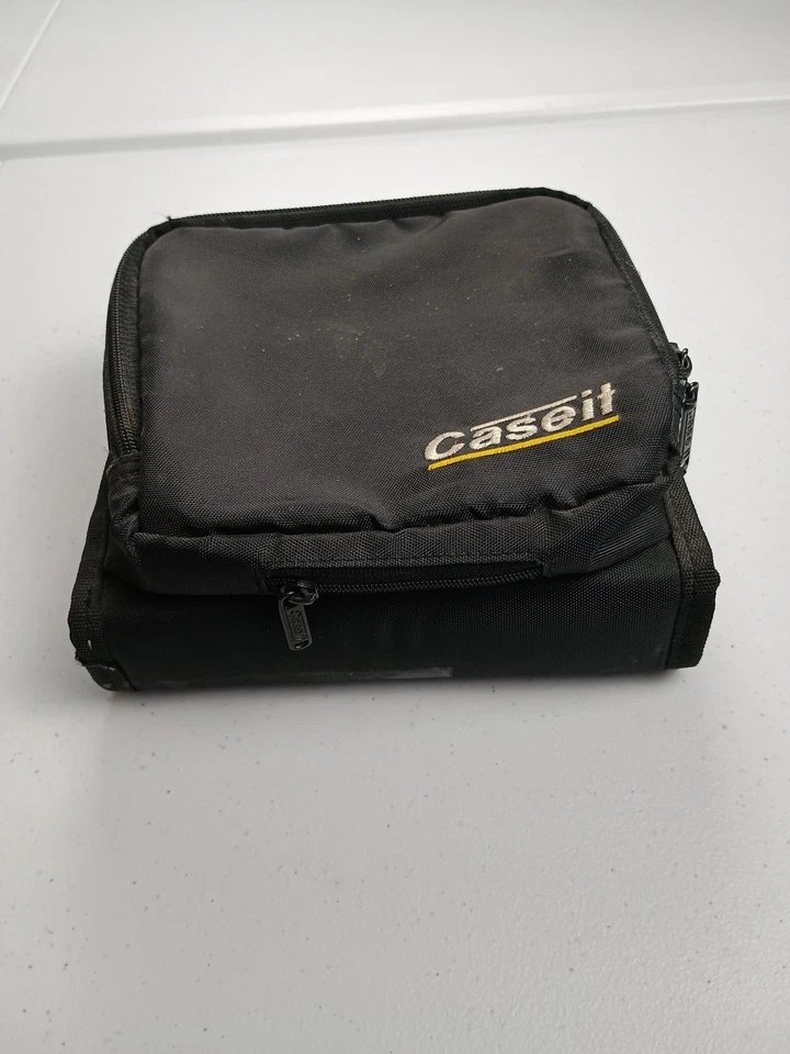 case it cd Player And case holder. 26 CDs,Y2K - Image 2 of 4