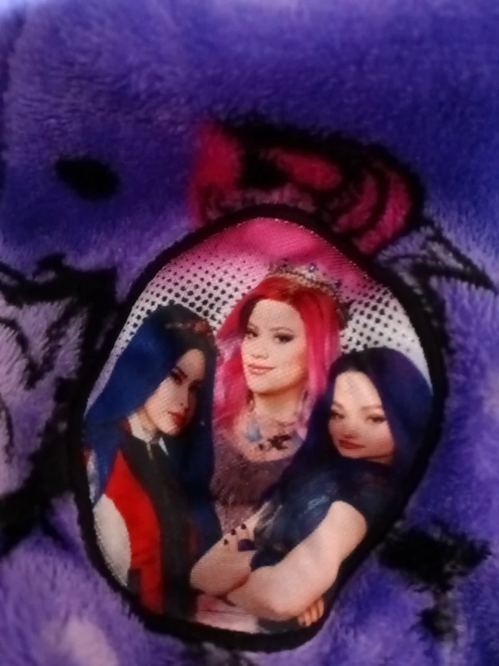 Bata de baño Girls Descendants 3 talla 8 Foto 2 de 4