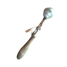 Antique Gilchrist’s No. 31 Ice Cream Scoop Size 24 Gear-Driven Disher Oak Handle