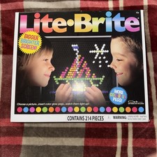 Magic Screen Retro Style Lite Brite Kids Toy Game Set Battery Included. 187 Pegs