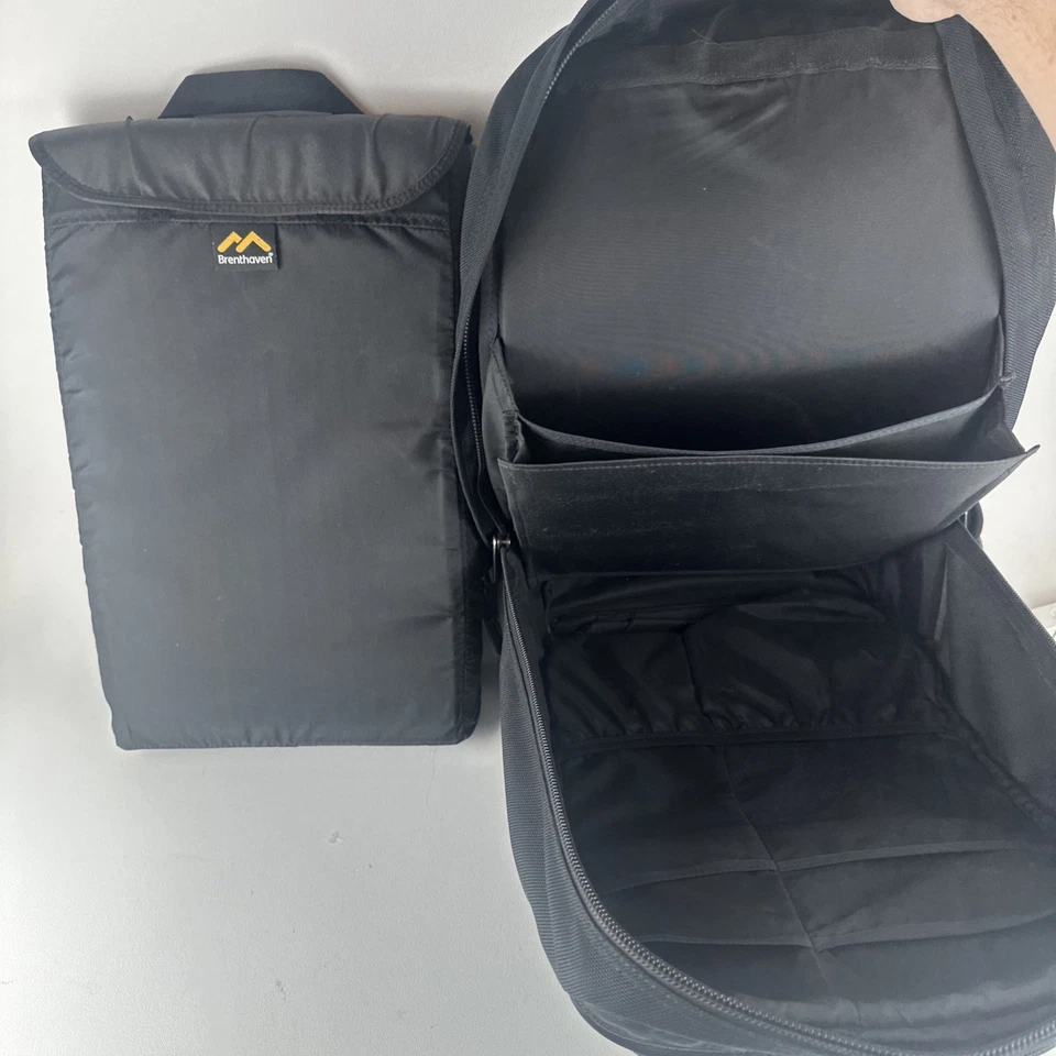 Mochila de viagem Brenthaven ProStyle laptop preta alças confortáveis - Imagem 4 de 4