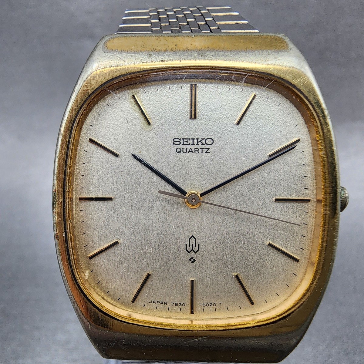 seiko 7830-5020 スクエア オールド クォーツ　ヴィンテージ 稼働 Seiko Watch Men 32mm Silver Dial Gold Tone Rectangle 7830-5020 New