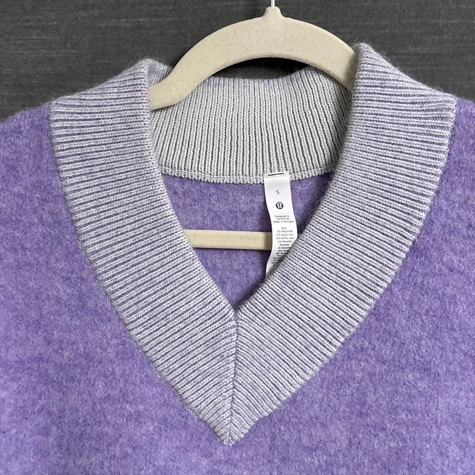Suéter Lululemon S Lavanda Softstreme Lã Alpaca Decote V Malha Relaxada Aconchegante - Imagem 2 de 4