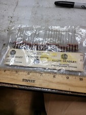 25 Allen Bradley 1 Watt Carbon Comp 5% Resistors, 3000 Ohms RC32GF302J 3kohm new