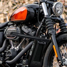 Highway Engine Guard Crash Bar For Harley Softail Fat Bob Fat Boy 2018-2025