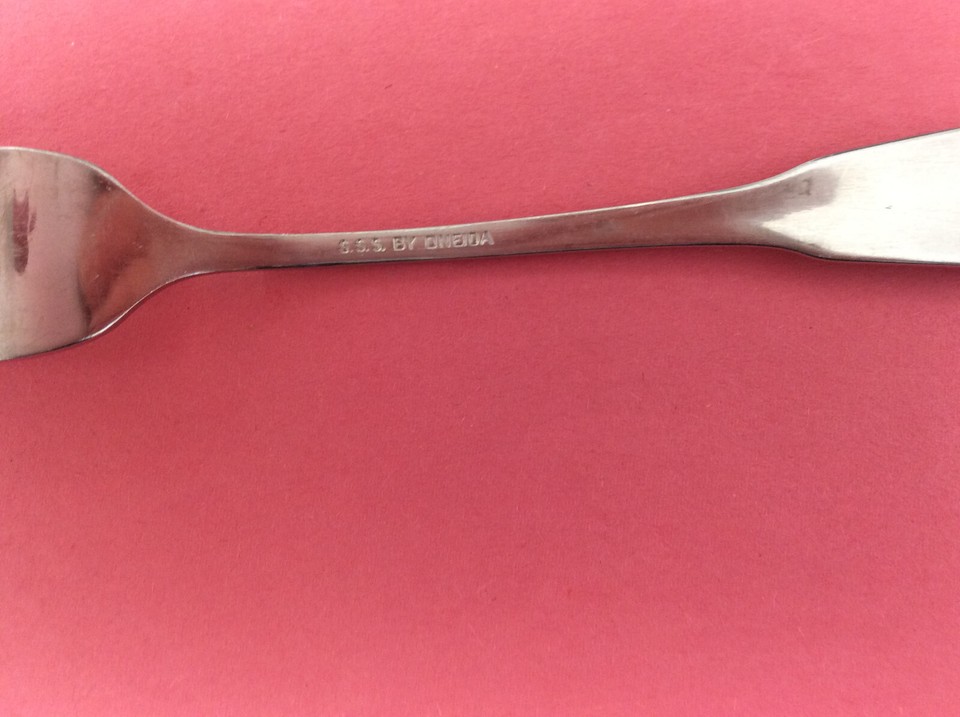 4 S.S.S. By Oneida COLONIAL BOSTON / MINUTE MAN Stainless Dinner Forks