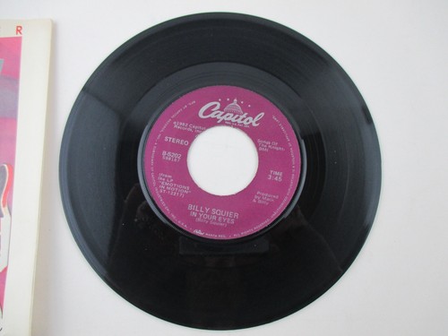 Billy Squier She's A Runner / In Your Eyes 45 RPM 7" Record Vinyl - Imagen 4 de 4