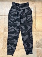 NWT Old Navy Powersoft High Rise Jogger Womens Size M Black Gray Camo