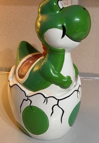 Nintendo SNES Yoshi Super Mario World Musical Cookie Jar Promo Display NES 1993