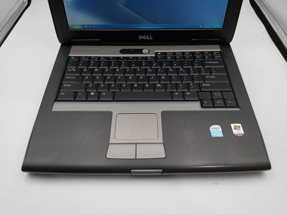 Dell Latitude D520 14" Laptop Intel Celeron 2GB RAM 500GB HDD Windows XP -RR - Image 2 of 4