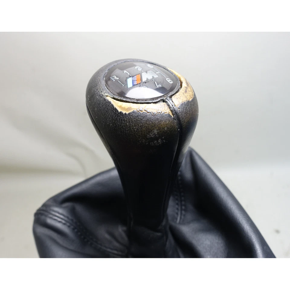 损坏 08-13 宝马 E9x M3 ///M 6-Spd 手动换挡刀靴黑色照明原始设备制造商 — 第 2/4 张图片