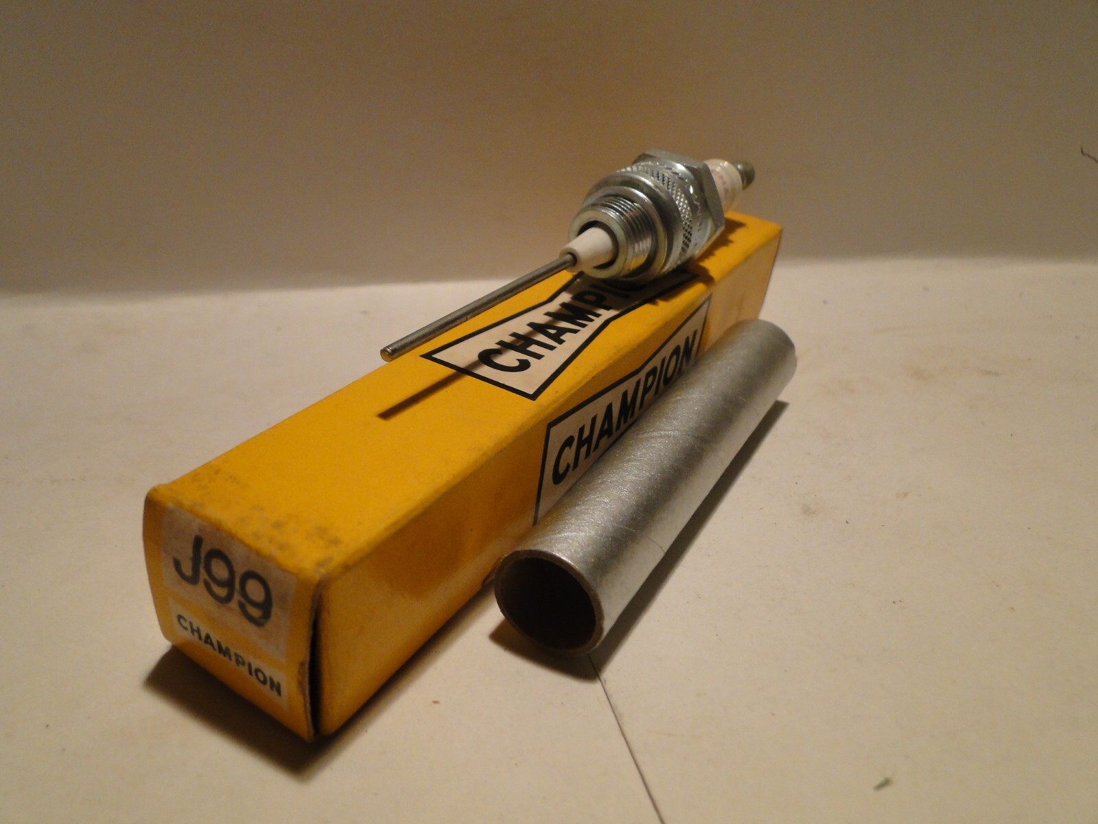 Vintage Made In USA Champion J99 599 Industrial Heater Spark Igniter Plugs NOS