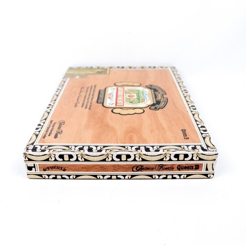Caja de cigarros de madera vacía Arturo Fuente Chateau Fuente Queen B 12,25" x 8" x 1,25" - Imagen 8 de 12