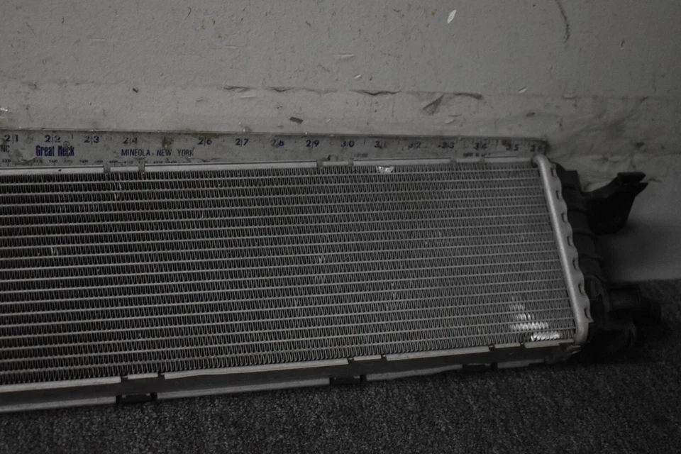 2012-2015 奥迪 A6 辅助辐射工厂原始设备制造商 — 第 3/4 张图片