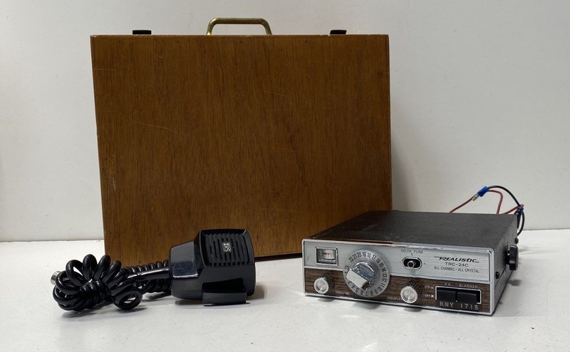 Vintage Realistic TRC-24C 23 Channel CB Radio Transceiver Mic Case For Parts